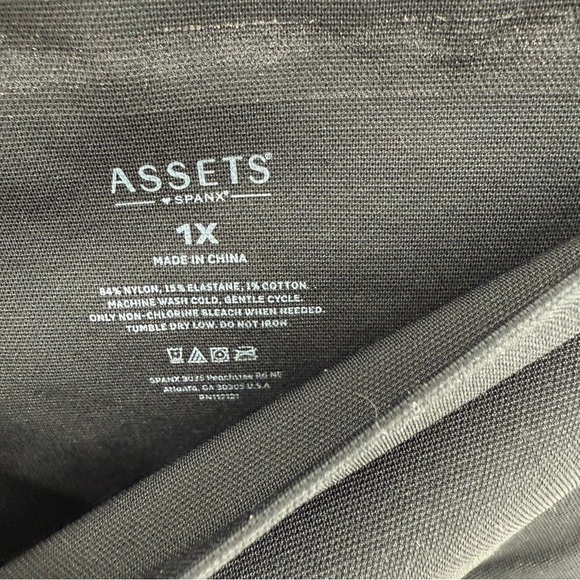 Spanx Assets High Waist Mid Thigh Shaping Short Womens 1X Black Shapewear - Picture 4 of 6